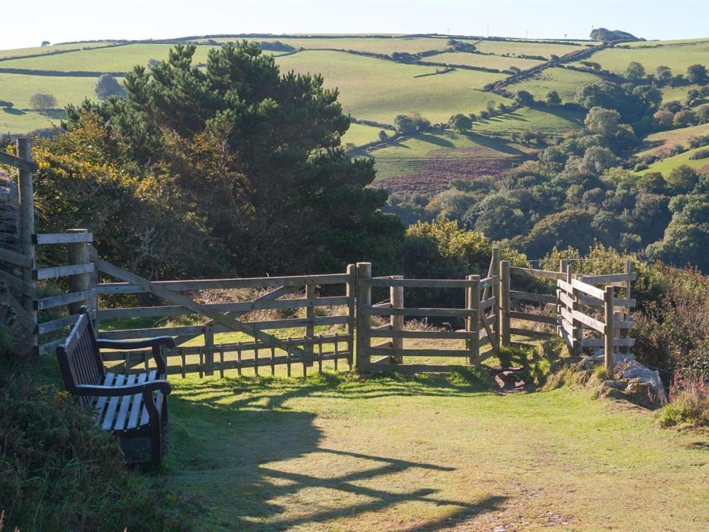 St Vincent Guest House Lynton Bagian luar foto