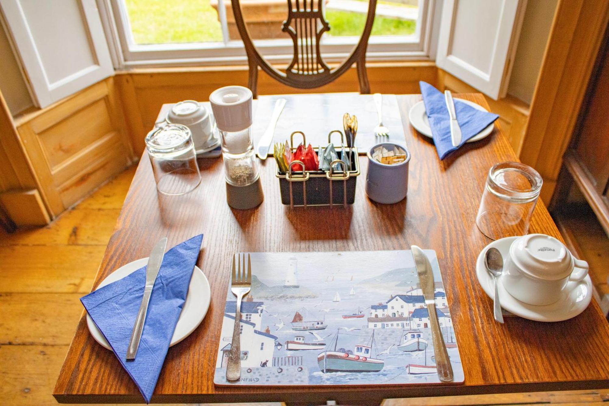 St Vincent Guest House Lynton Bagian luar foto